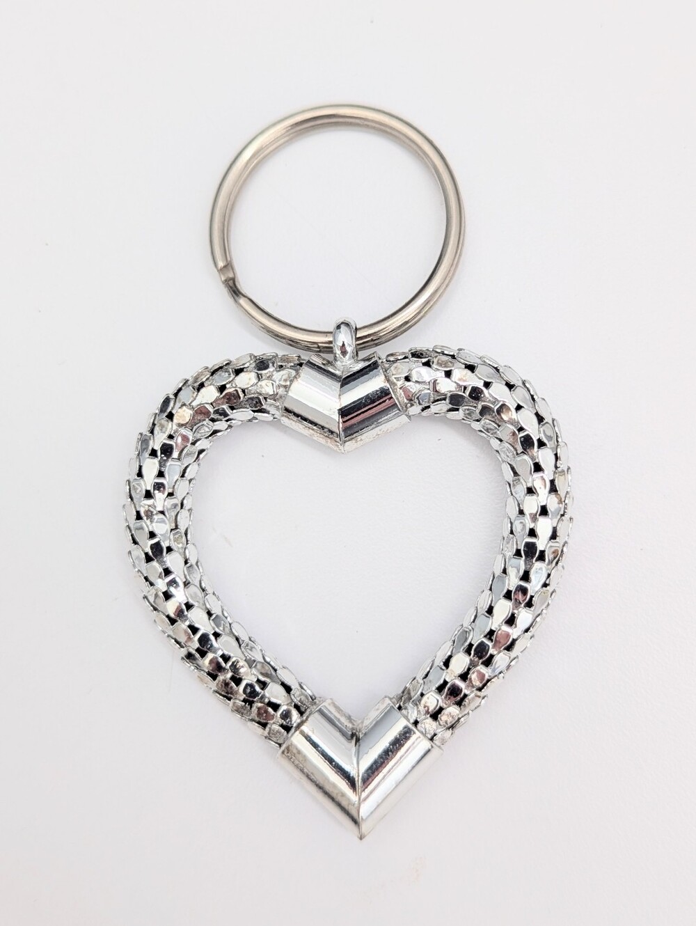 Large Silver-Tone Mettalic Mesh Heart-Shaped Keyring Keychain
